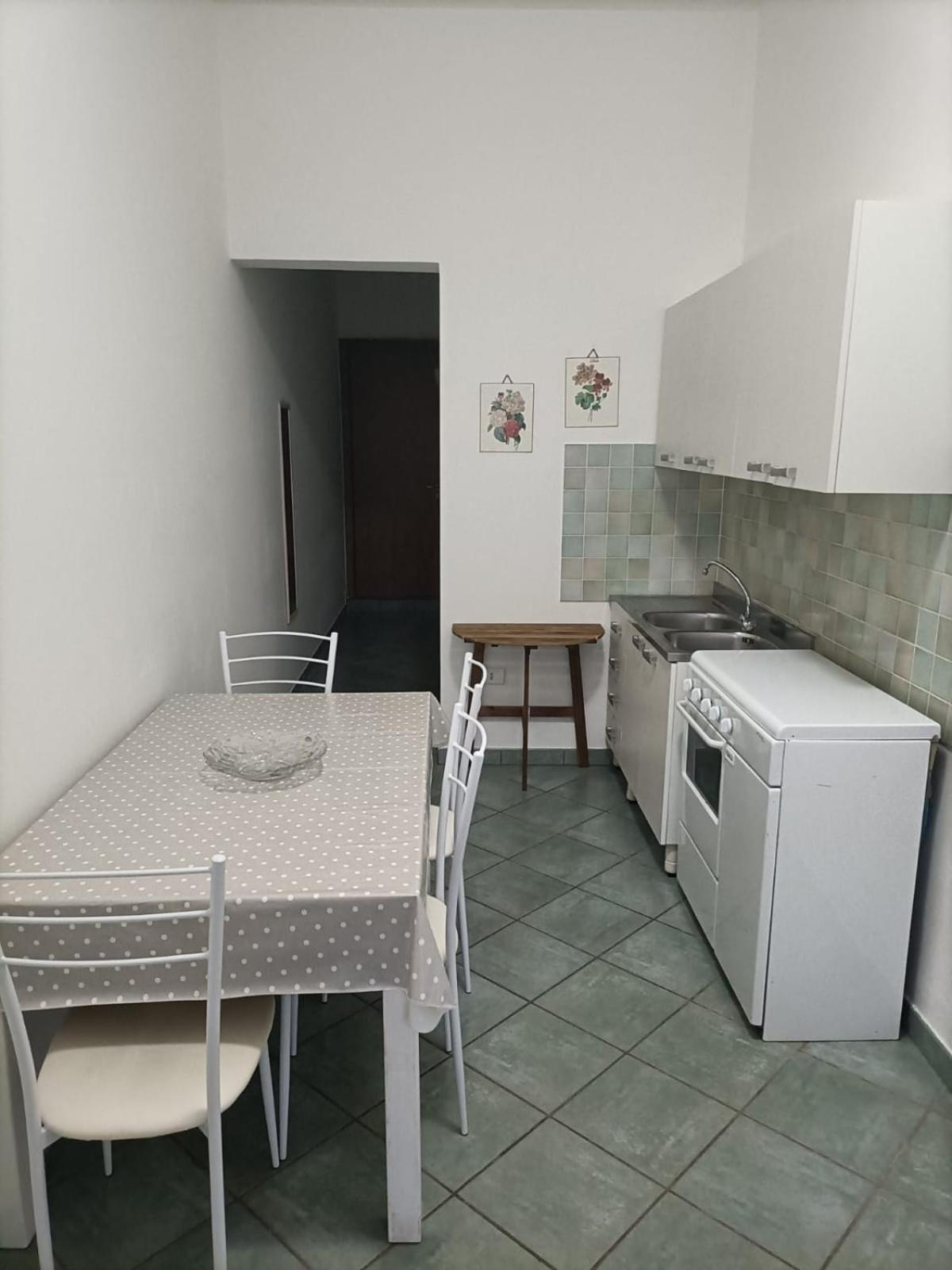 Casa Martina Apartment Santa Maria al Bagno Luaran gambar